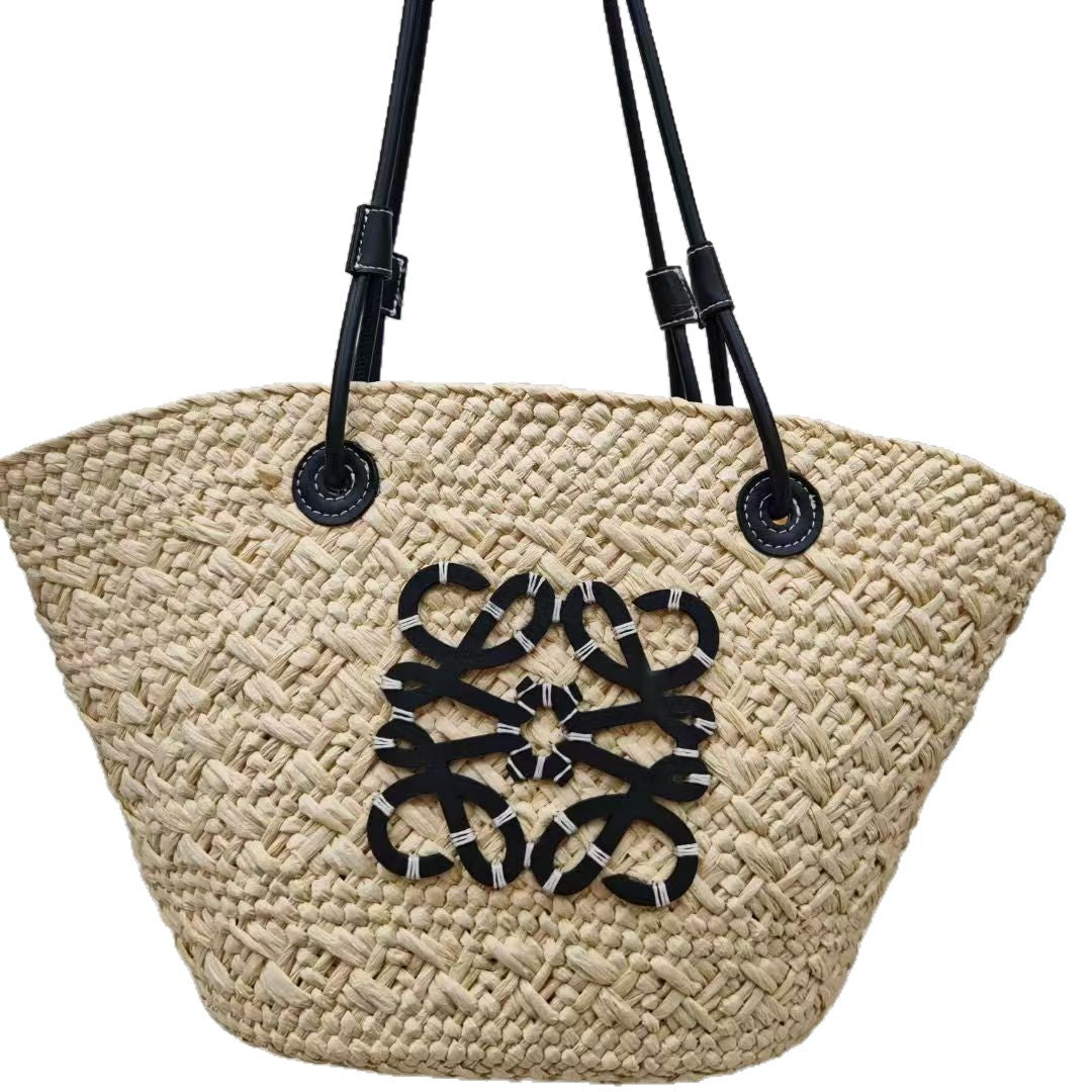 Straw beach bag