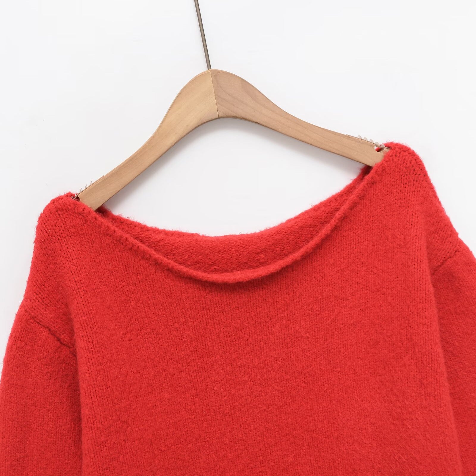 Ship collar loose shoulder pullover knit sweater