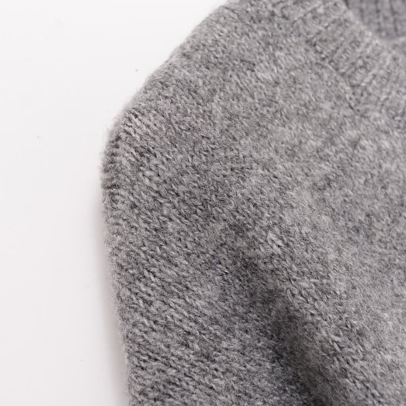 Handmade Jacquard Round Neck Knitted Shirt for Cats